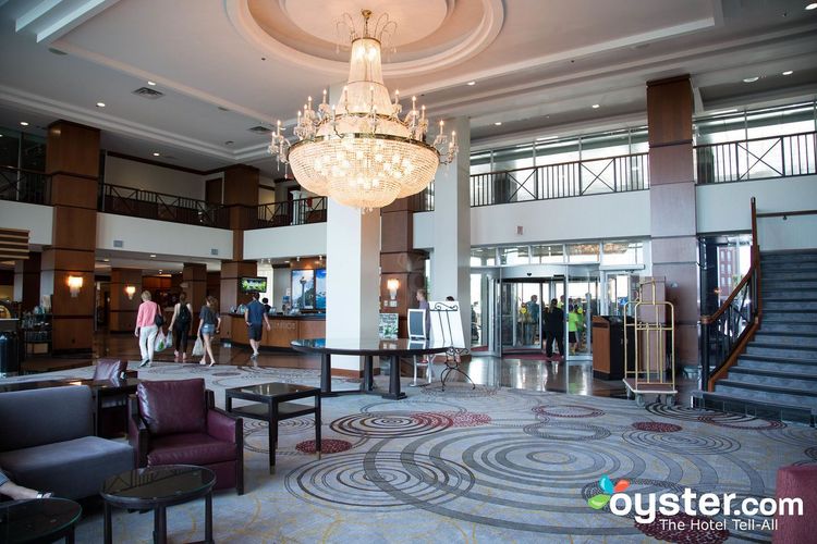 Most Romantic Hotels in Niagara Falls